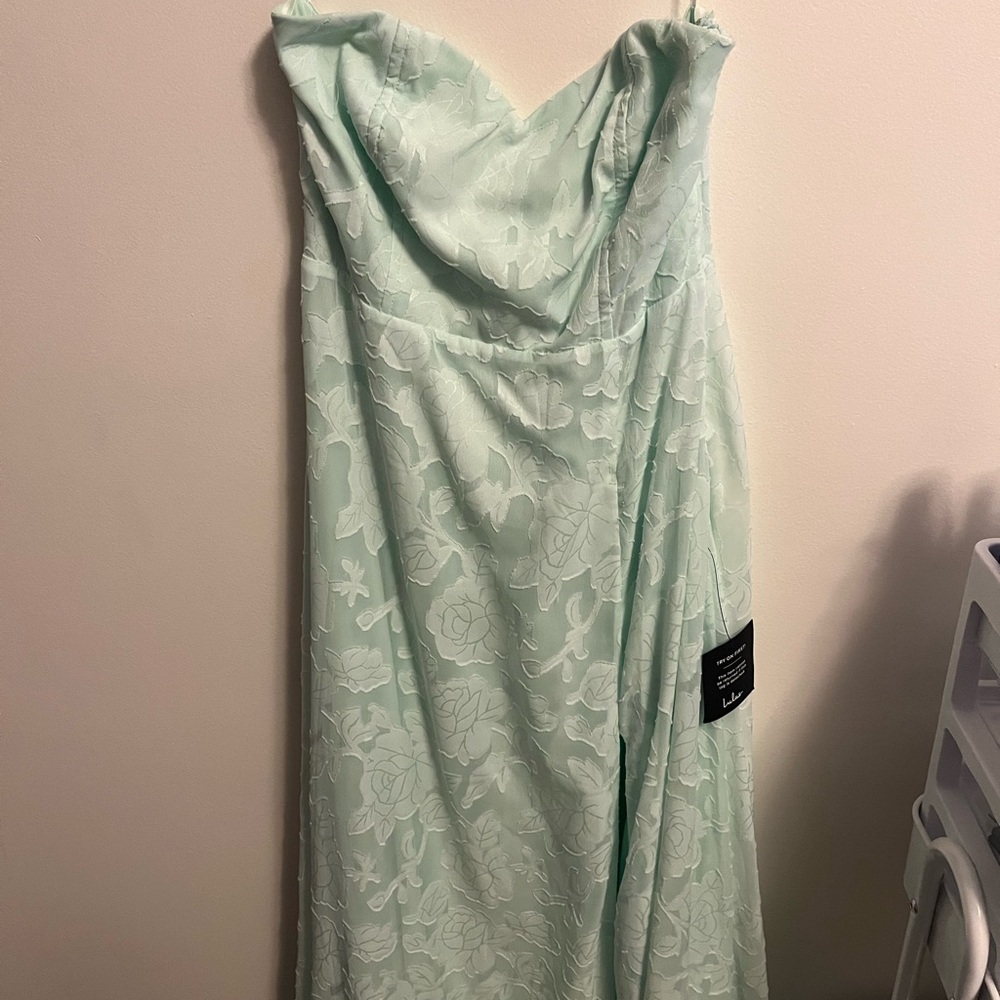 Elegant Mint Green Strapless Dress